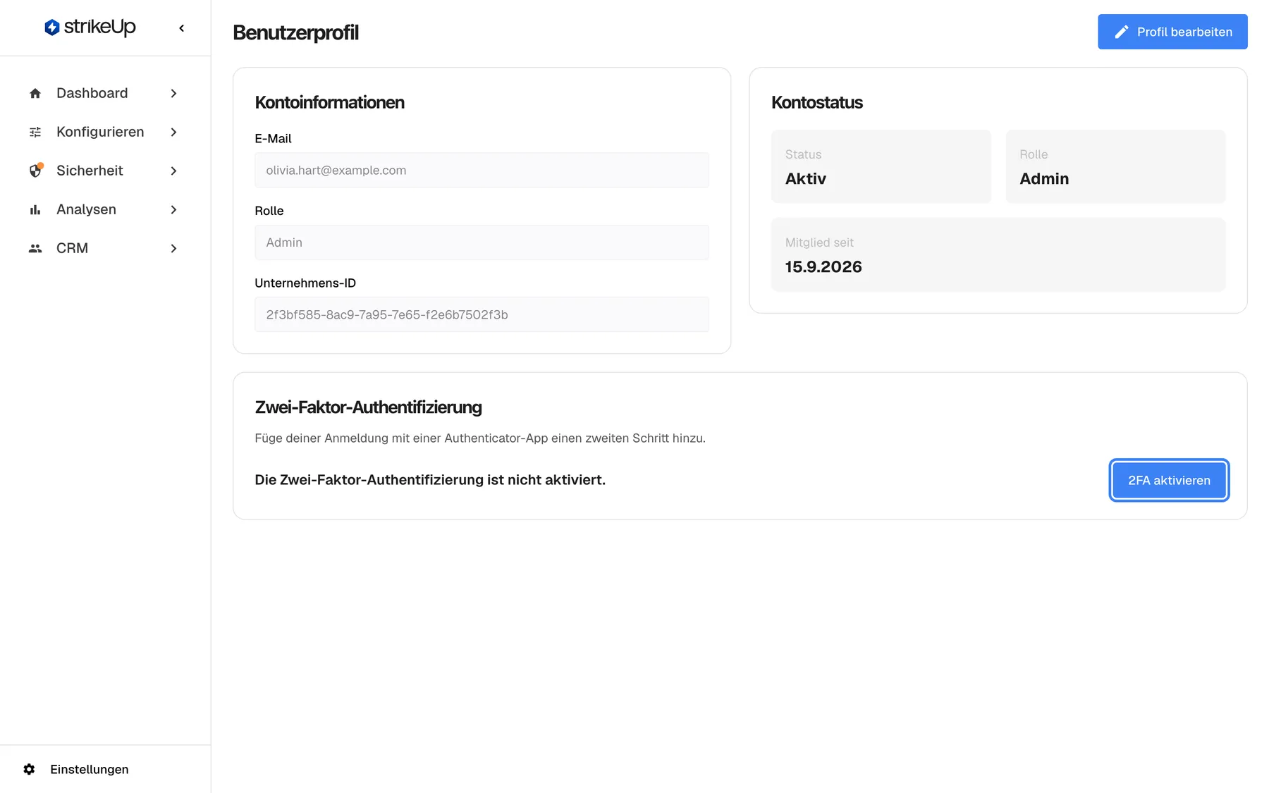 Die Seite „Benutzerprofil“ von Olivia Hart (olivia.hart@example.com, Rolle Admin). Unter den Karten Kontoinformationen und Kontostatus zeigt die Karte „Zwei-Faktor-Authentifizierung“ den Text „Füge deiner Anmeldung mit einer Authenticator-App einen zweiten Schritt hinzu.“ und den Status „Die Zwei-Faktor-Authentifizierung ist nicht aktiviert.“. Rechts in der Karte ist die blaue Schaltfläche „2FA aktivieren“ hervorgehoben; sie öffnet den Einrichtungsdialog mit einem QR-Code für Ihre Authenticator-App. Das Unternehmen schreibt in diesem Beispiel keine Zwei-Faktor-Authentifizierung vor.