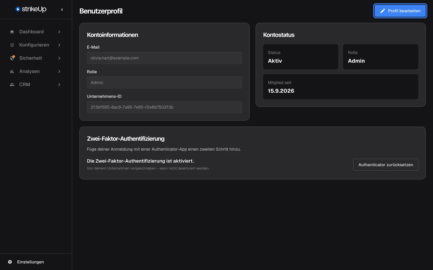 Die Seite „Benutzerprofil“ unter Einstellungen › Profil. „Kontoinformationen“ zeigt die schreibgeschützten Felder E-Mail olivia.hart@example.com, Rolle Admin und Unternehmens-ID. „Kontostatus“ zeigt Status Aktiv, Rolle Admin und Mitglied seit 15.9.2026. Darunter liegt die Karte „Zwei-Faktor-Authentifizierung“. Oben rechts ist „Profil bearbeiten“ hervorgehoben; damit öffnen Sie das Formular zur Passwortänderung.