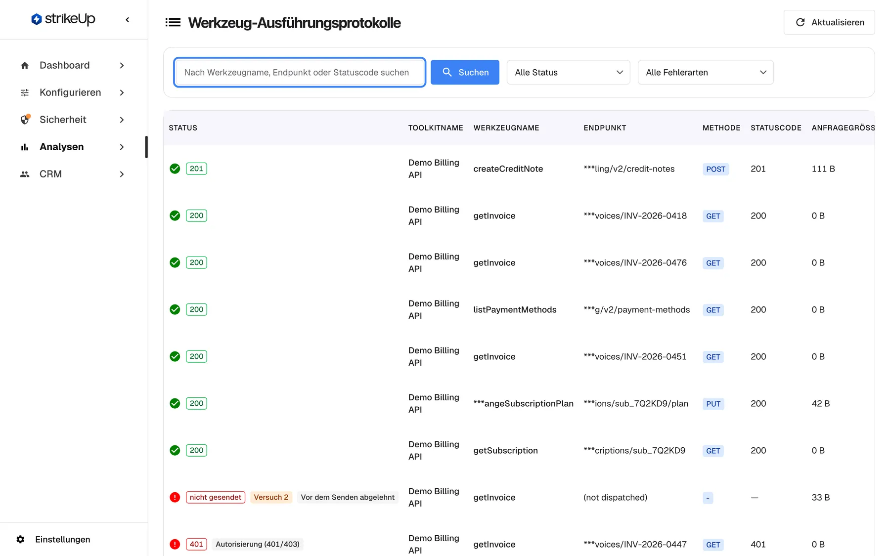 Die Seite „Tool-Läufe“ unter „Analysen“ mit der Überschrift „Werkzeug-Ausführungsprotokolle“. Die Filterkarte enthält das hervorgehobene Suchfeld „Nach Werkzeugname, Endpunkt oder Statuscode suchen“, die blaue Schaltfläche „Suchen“, „Alle Status“ und „Alle Fehlerarten“. Die Tabelle listet je Aufruf Ihrer API eine Zeile, neueste zuerst: grünes Häkchen mit HTTP-Code (201, 200), Toolkit Demo Billing API, Werkzeug (createCreditNote, getInvoice, listPaymentMethods, changeSubscriptionPlan, getSubscription), das Ende der Endpunktadresse, Methode (GET, POST, PUT), Statuscode sowie Anfrage- und Antwortgröße; Dauer, Zeitpunkt und Aktionen liegen rechts außerhalb des sichtbaren Bereichs.
