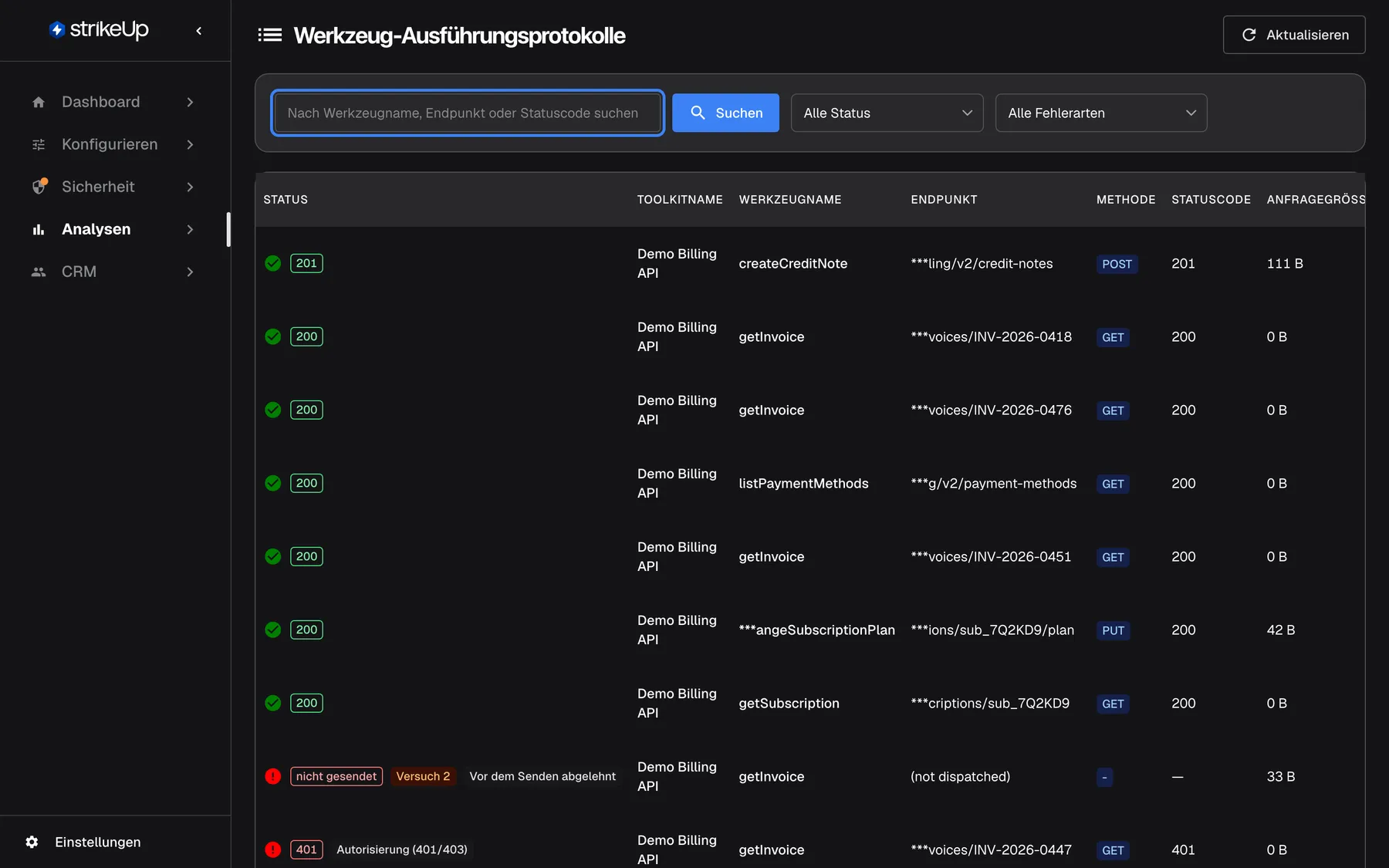Die Seite „Tool-Läufe“ unter „Analysen“ mit der Überschrift „Werkzeug-Ausführungsprotokolle“. Die Filterkarte enthält das hervorgehobene Suchfeld „Nach Werkzeugname, Endpunkt oder Statuscode suchen“, die blaue Schaltfläche „Suchen“, „Alle Status“ und „Alle Fehlerarten“. Die Tabelle listet je Aufruf Ihrer API eine Zeile, neueste zuerst: grünes Häkchen mit HTTP-Code (201, 200), Toolkit Demo Billing API, Werkzeug (createCreditNote, getInvoice, listPaymentMethods, changeSubscriptionPlan, getSubscription), das Ende der Endpunktadresse, Methode (GET, POST, PUT), Statuscode sowie Anfrage- und Antwortgröße; Dauer, Zeitpunkt und Aktionen liegen rechts außerhalb des sichtbaren Bereichs.