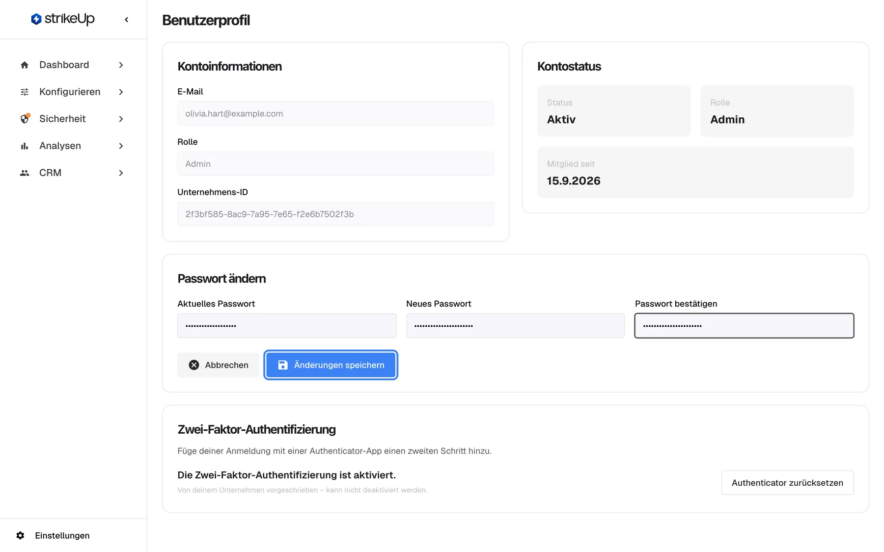 Die Seite „Benutzerprofil“ nach „Profil bearbeiten“. Die Karte „Passwort ändern“ zeigt Aktuelles Passwort, Neues Passwort und Passwort bestätigen, jeweils ausgefüllt und maskiert. Darunter stehen „Abbrechen“ und die hervorgehobene Schaltfläche „Änderungen speichern“. Das neue Passwort braucht mindestens 8 Zeichen, und beide neuen Felder müssen übereinstimmen. Nach dem Speichern erscheint oben „Profil erfolgreich aktualisiert“.
