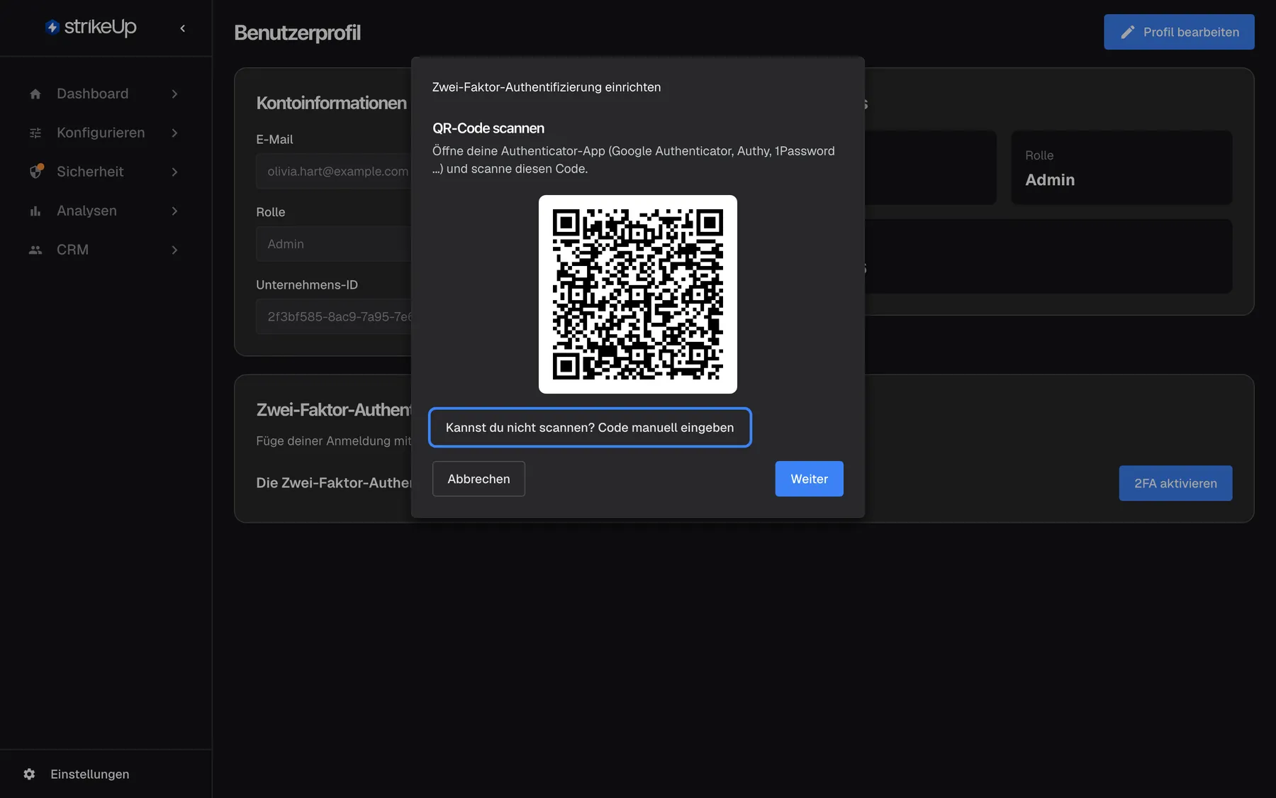 Der Dialog „Zwei-Faktor-Authentifizierung einrichten“ über der abgedunkelten Profilseite. Der erste Schritt, „QR-Code scannen“, zeigt den Hinweis „Öffne deine Authenticator-App (Google Authenticator, Authy, 1Password ...) und scanne diesen Code.“ über einem QR-Code. Darunter ist der Schalter „Kannst du nicht scannen? Code manuell eingeben“ hervorgehoben; er blendet den Einrichtungsschlüssel ein, den Sie statt des Scans in die App eintippen. Unten stehen links „Abbrechen“ und rechts die blaue Schaltfläche „Weiter“.