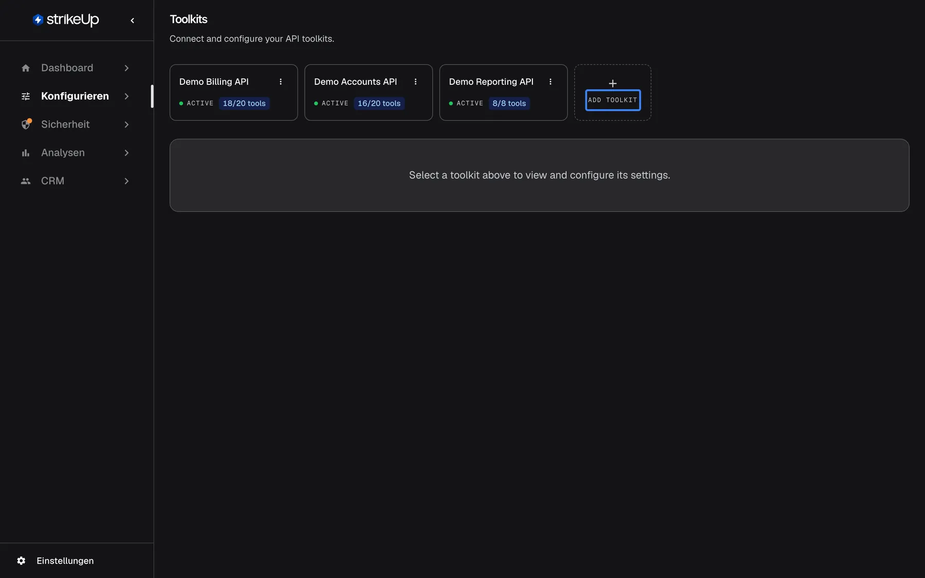Schritt 2, die Seite „Toolkits“ unter Konfigurieren mit dem Untertitel zum Verbinden und Konfigurieren von API-Toolkits. Eine Kartenreihe zeigt die verbundenen APIs „Demo Billing API“ (aktiv, 18/20 Tools), „Demo Accounts API“ (aktiv, 16/20 Tools) und „Demo Reporting API“ (aktiv, 8/8 Tools). Hervorgehoben ist die letzte Karte mit Pluszeichen, die auch in der deutschen Oberfläche englisch „Add toolkit“ heißt; sie öffnet den Dialog, in den Sie die Adresse Ihrer OpenAPI- oder Swagger-Spezifikation einfügen.