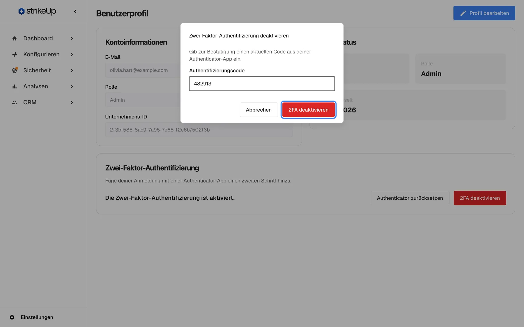 Der Dialog „Zwei-Faktor-Authentifizierung deaktivieren“ über der abgedunkelten Profilseite. Er fordert „Gib zur Bestätigung einen aktuellen Code aus deiner Authenticator-App ein.“, im Feld „Authentifizierungscode“ steht „482913“. Unten rechts stehen „Abbrechen“ und die hervorgehobene rote Schaltfläche „2FA deaktivieren“; sie prüft den Code und schaltet die Zwei-Faktor-Authentifizierung für Ihr Konto ab, danach fragt die Anmeldung nur noch E-Mail und Passwort ab. Ohne gültigen aktuellen Code bleibt das Konto geschützt.